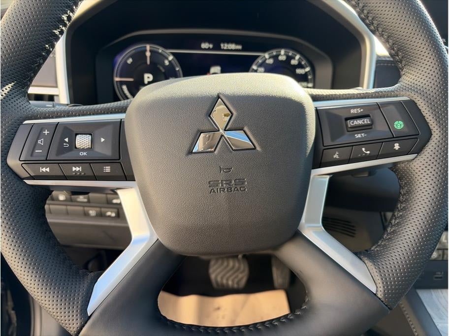 2025 Mitsubishi Outlander PHEV SEL