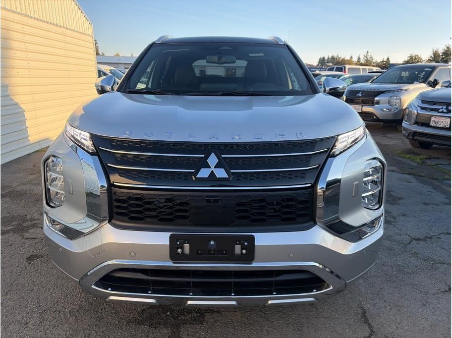 2025 Mitsubishi Outlander PHEV SEL Premium Package