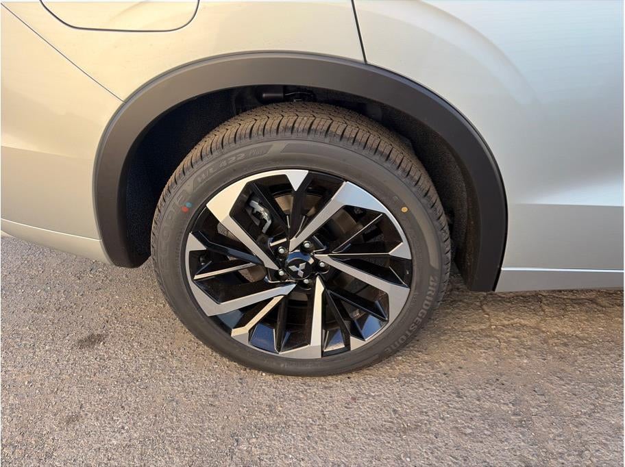 2025 Mitsubishi Outlander PHEV SEL Premium Package