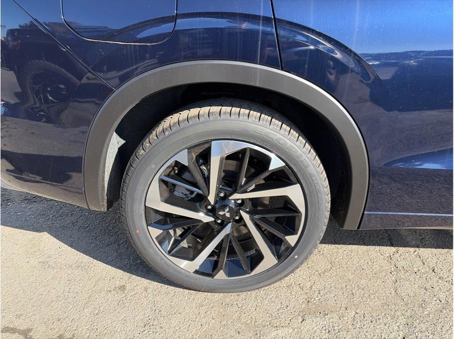 2025 Mitsubishi Outlander PHEV SEL