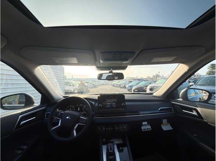 2025 Mitsubishi Outlander PHEV SEL