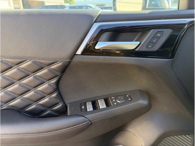 2025 Mitsubishi Outlander PHEV SEL