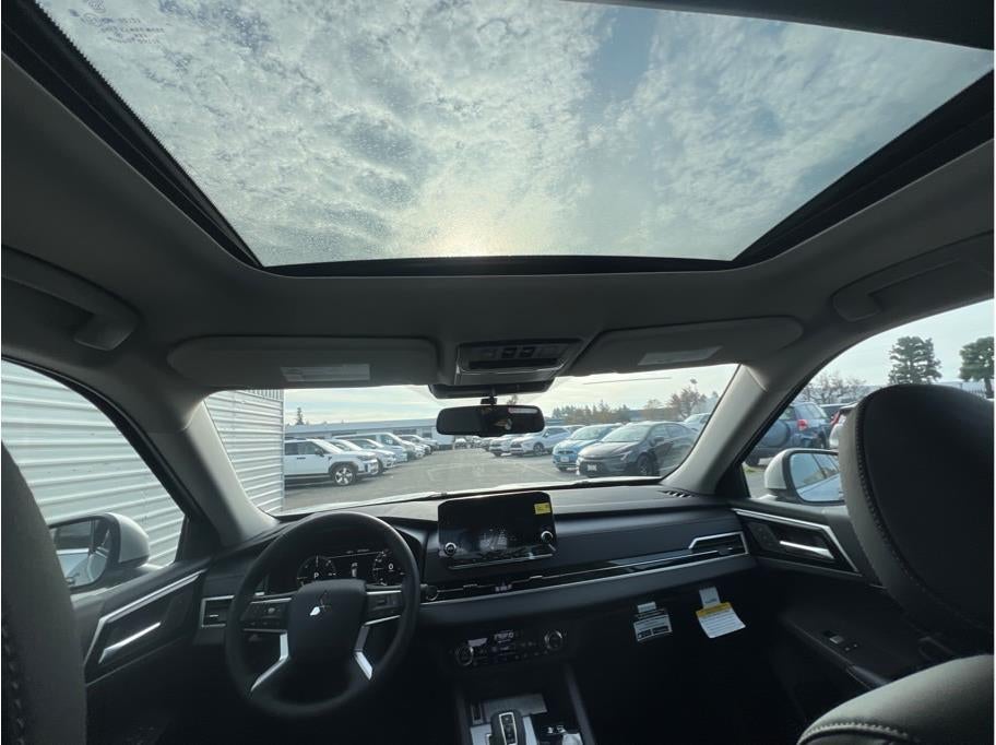 2025 Mitsubishi Outlander PHEV SEL