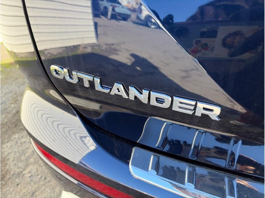 2025 Mitsubishi Outlander PHEV SEL