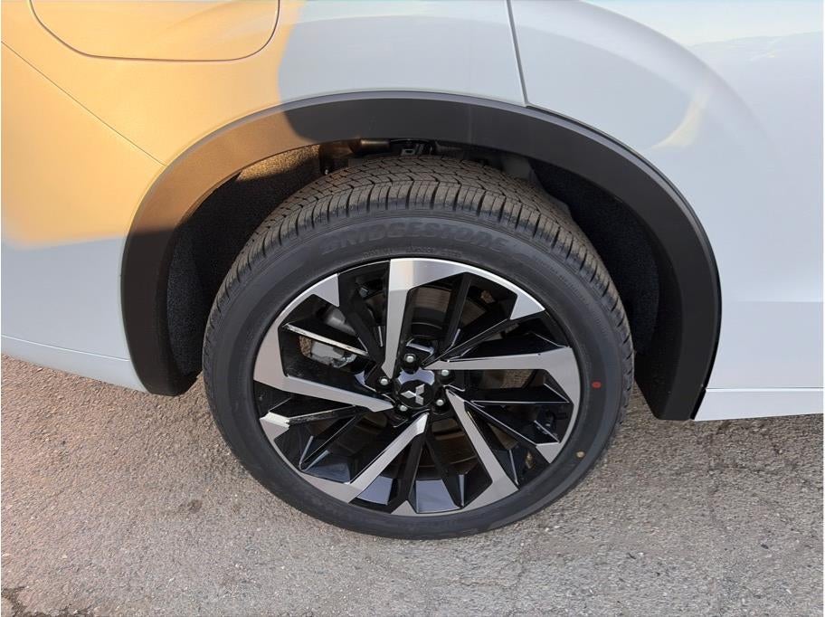 2025 Mitsubishi Outlander PHEV SEL