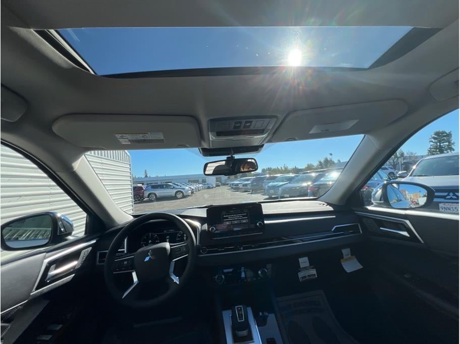 2025 Mitsubishi Outlander PHEV SEL