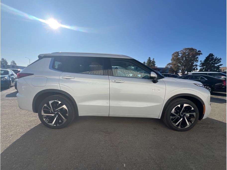 2025 Mitsubishi Outlander PHEV SEL
