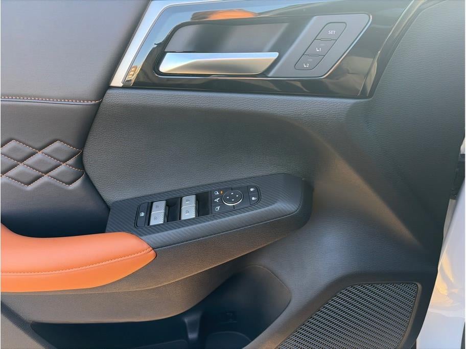 2025 Mitsubishi Outlander PHEV SEL Premium Package