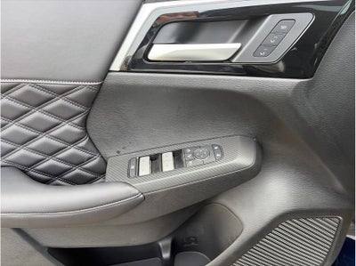 2025 Mitsubishi Outlander PHEV SEL
