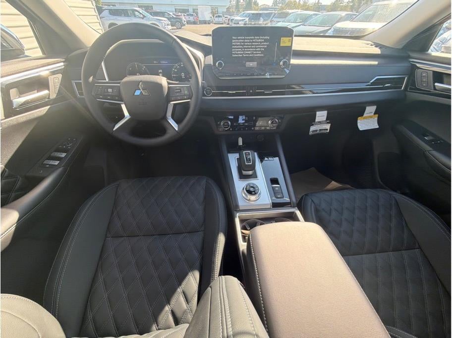 2025 Mitsubishi Outlander PHEV SEL