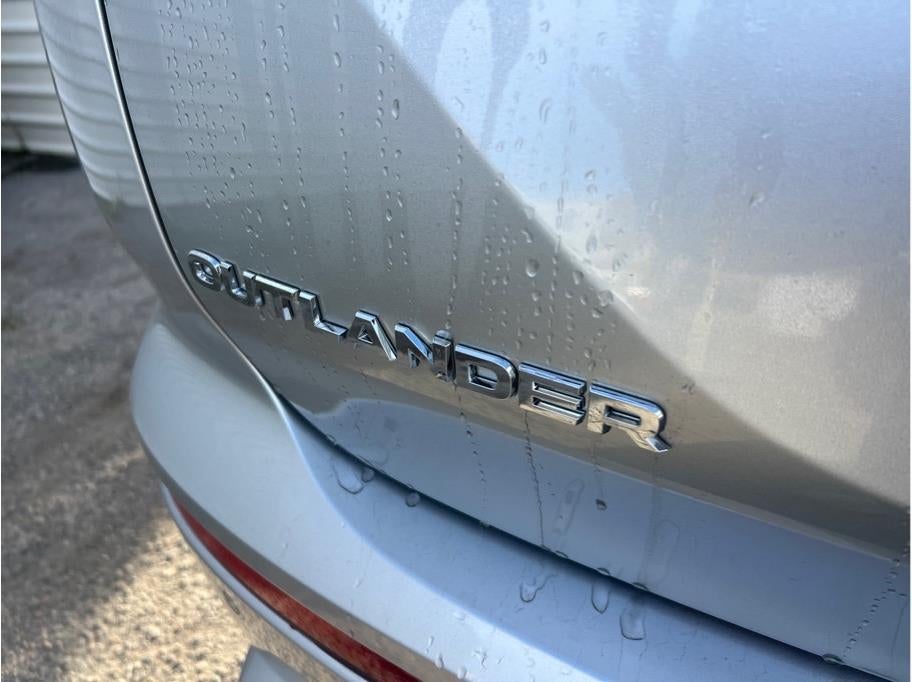 2025 Mitsubishi Outlander PHEV SEL