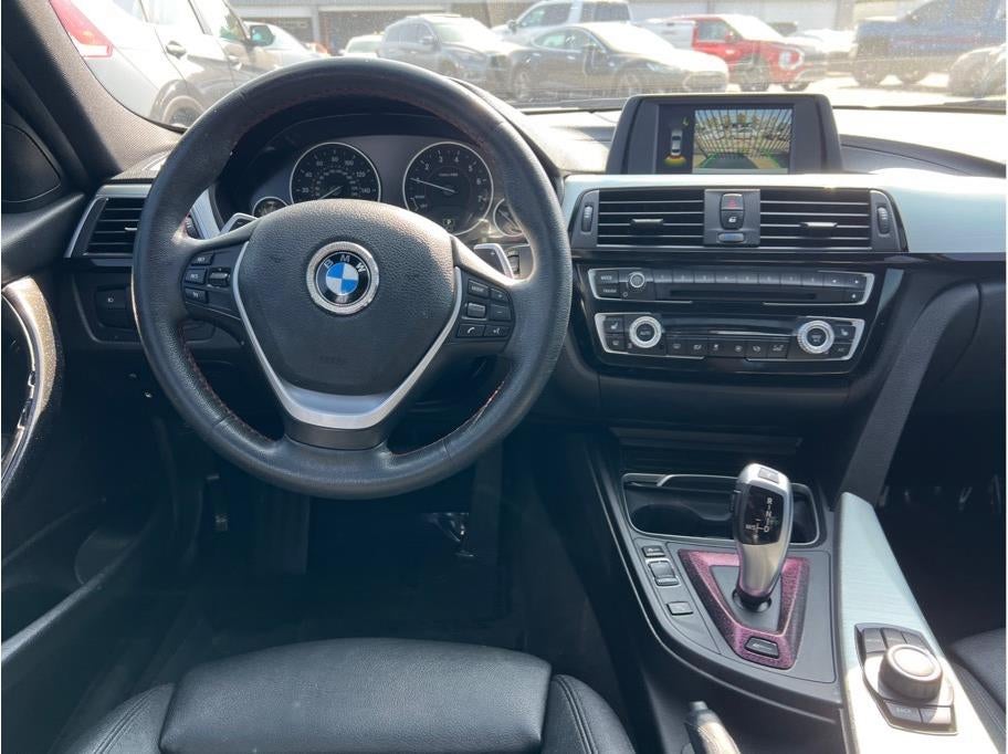 2018 BMW 3 Series 330e iPerformance Sedan 4D