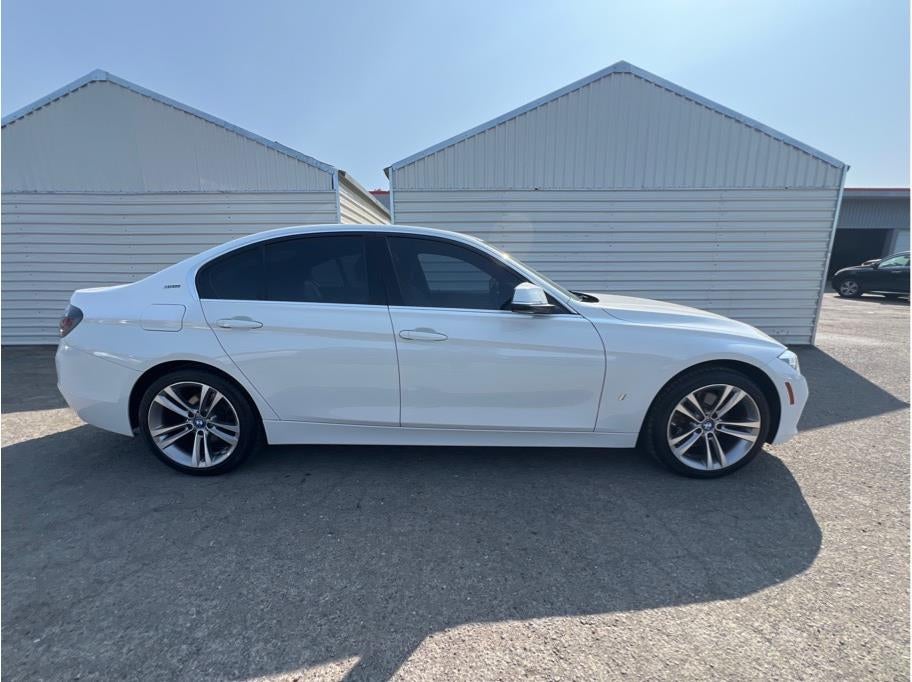 2018 BMW 3 Series 330e iPerformance Sedan 4D