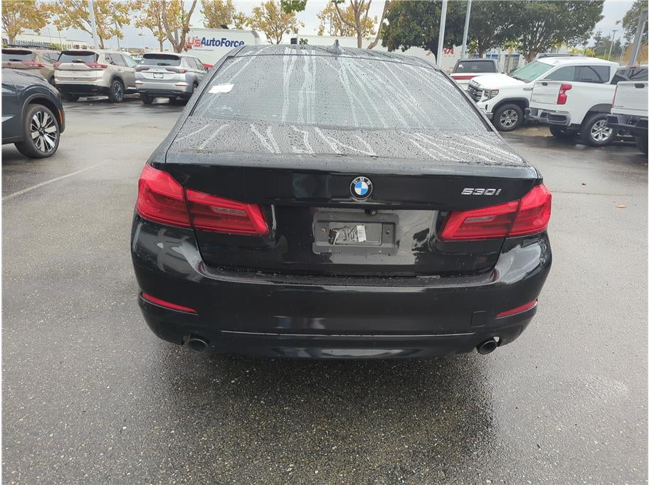 2018 BMW 5 Series 530i Sedan 4D