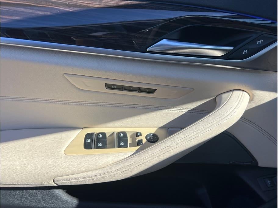 2019 BMW 5 Series 530i Sedan 4D