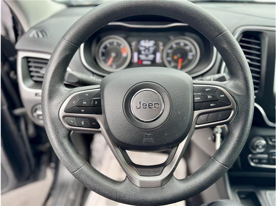 2019 Jeep Cherokee Latitude Sport Utility 4D