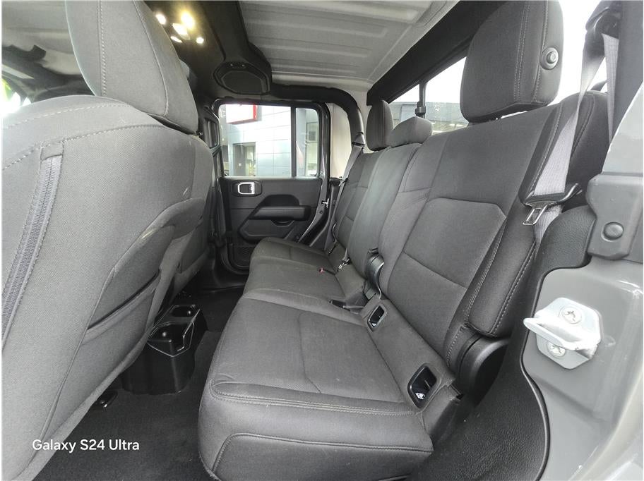 2020 Jeep Gladiator Overland Pickup 4D 5 ft