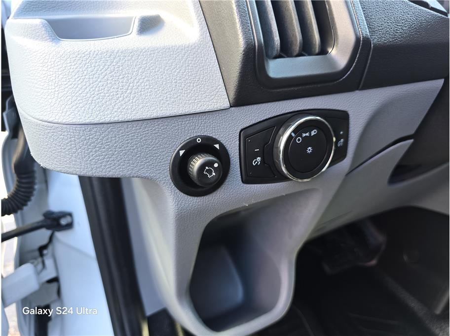 2016 Ford Transit 150 Wagon XL w/Low Roof w/60/40 Side Door Van 3D