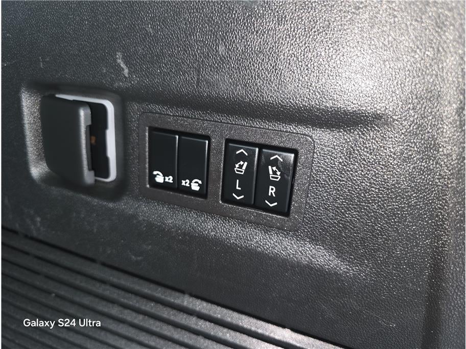 2023 Chevrolet Suburban Premier Sport Utility 4D