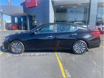 2025 Nissan Altima 2.5 SV Sedan 4D