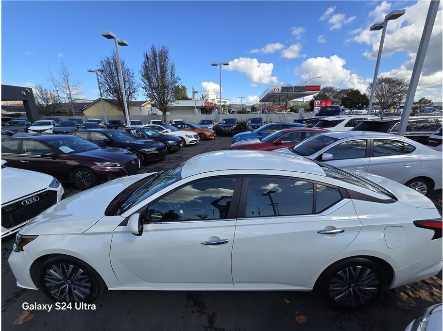 2023 Nissan Altima 2.5 SV Sedan 4D