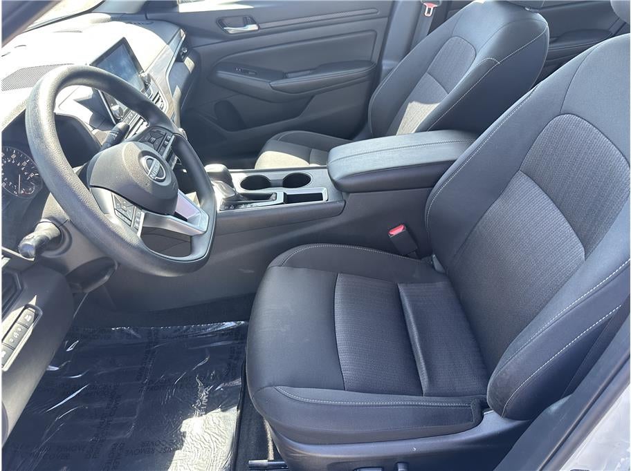 2025 Nissan Altima 2.5 SV Sedan 4D