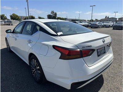 2025 Nissan Altima 2.5 SV Sedan 4D