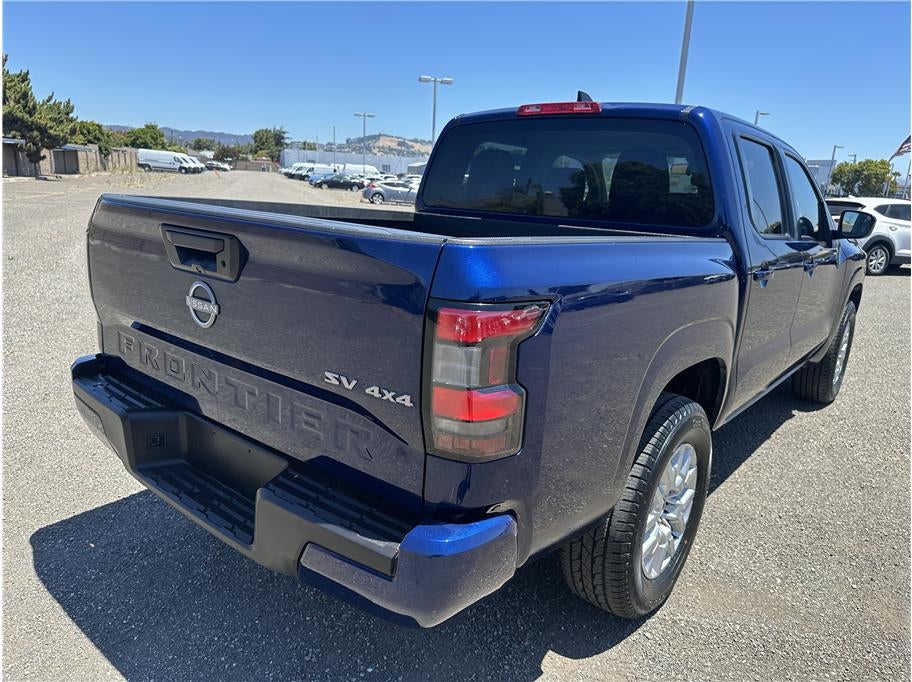 2023 Nissan Frontier Crew Cab SV (2023.25) Pickup 4D 5 ft