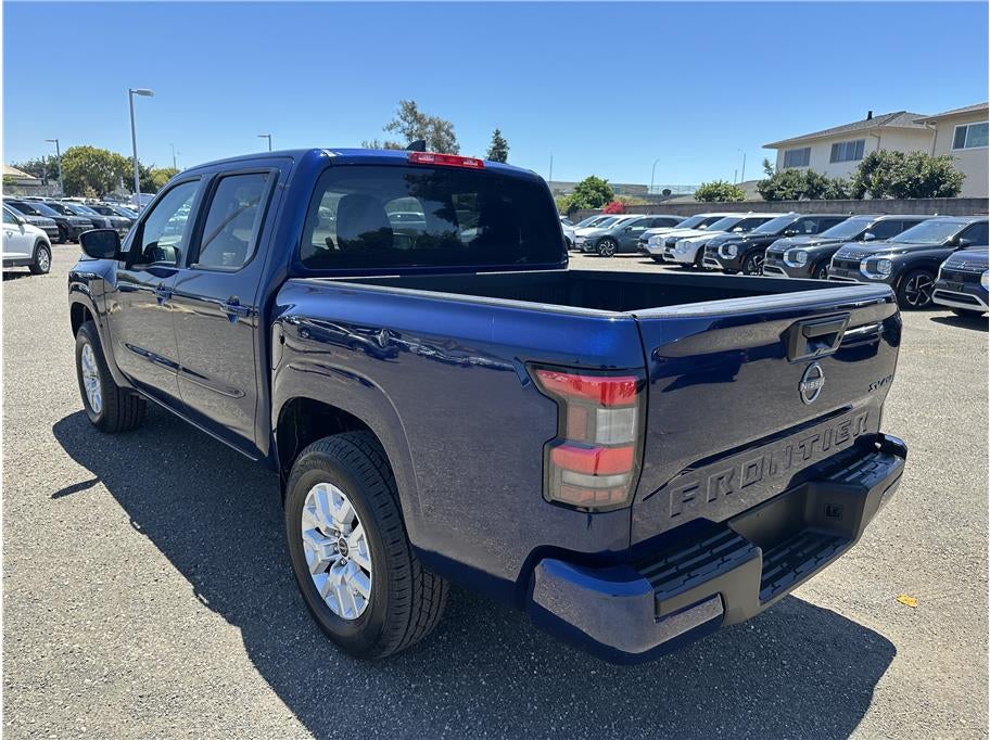 2023 Nissan Frontier Crew Cab SV (2023.25) Pickup 4D 5 ft