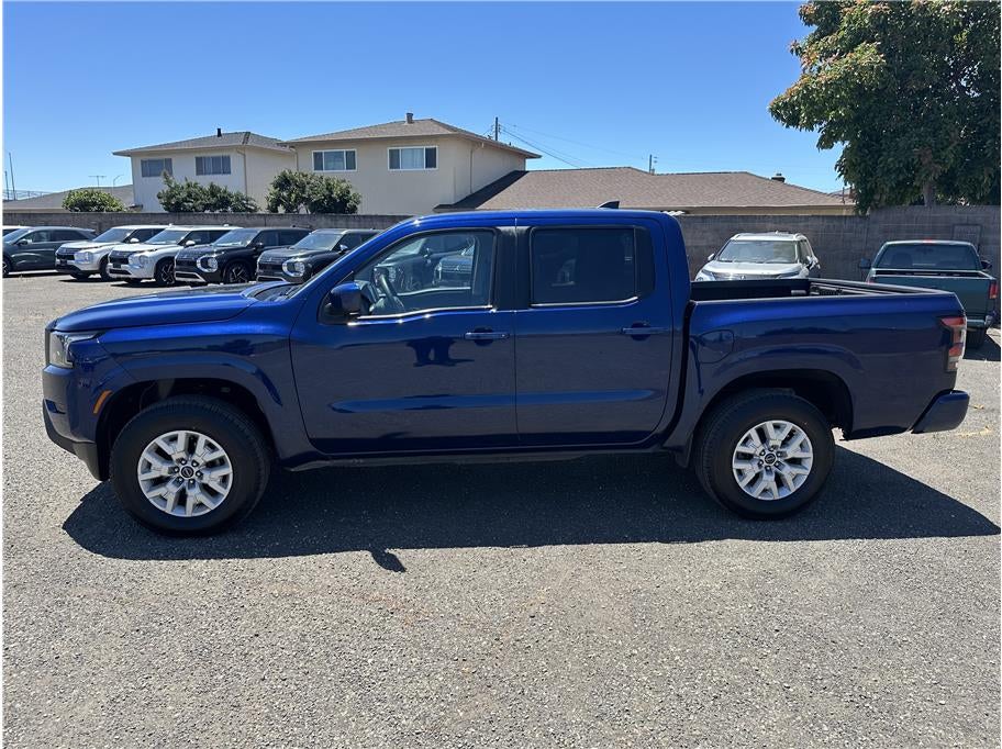 2023 Nissan Frontier Crew Cab SV (2023.25) Pickup 4D 5 ft