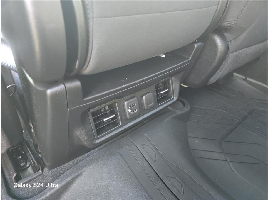 2020 Chevrolet Silverado 1500 Crew Cab LT Pickup 4D 5 3/4 ft