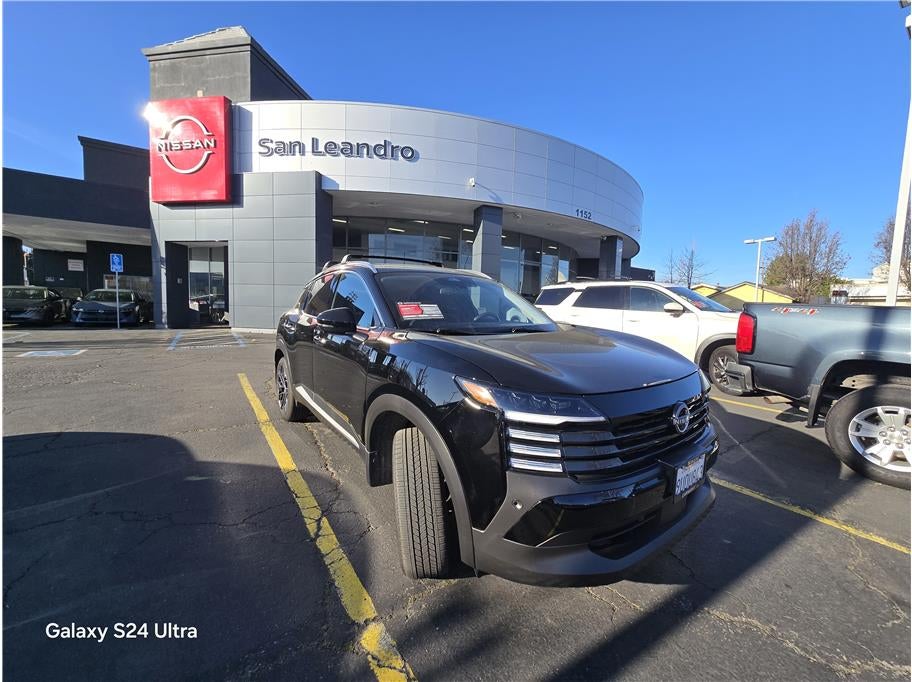 2025 Nissan Kicks SR Sport Utility 4D