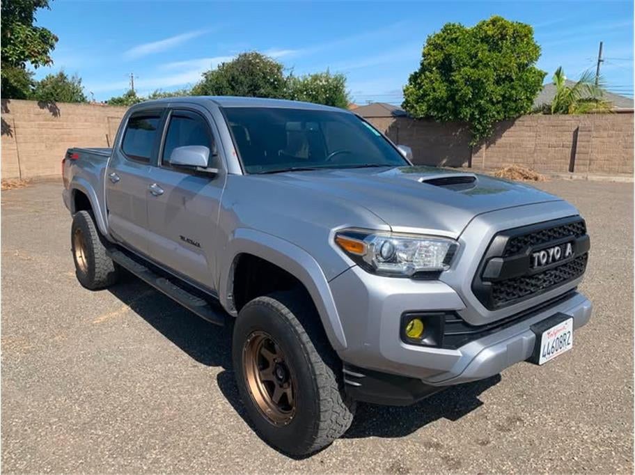 2016 Toyota Tacoma Double Cab TRD Sport Pickup 4D 5 ft