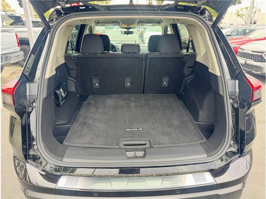 2024 Nissan Rogue SV Sport Utility 4D