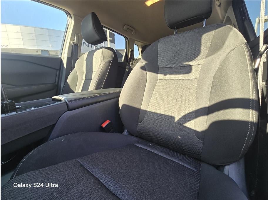 2024 Nissan Rogue SV Sport Utility 4D