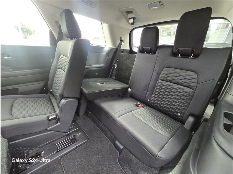 2022 Nissan Pathfinder SV Sport Utility 4D