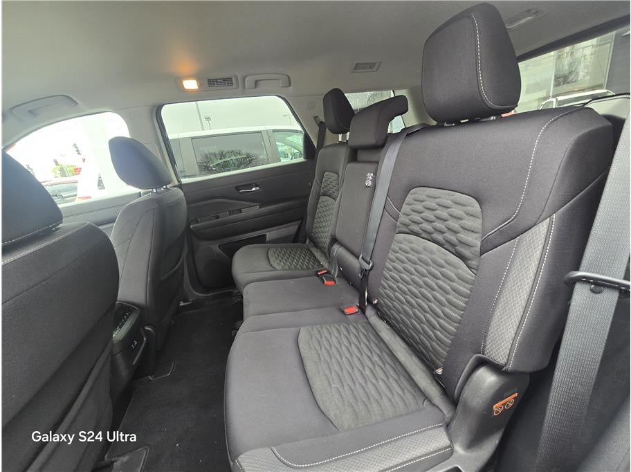 2022 Nissan Pathfinder SV Sport Utility 4D