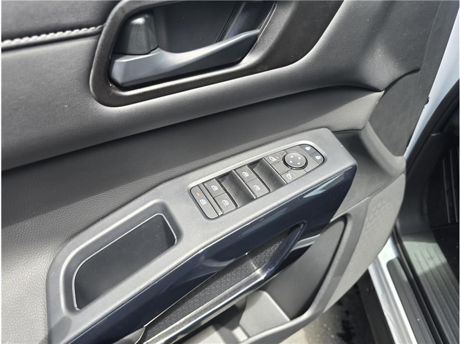 2025 Nissan Pathfinder SV Sport Utility 4D