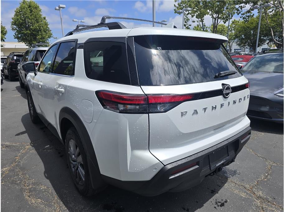 2025 Nissan Pathfinder SV Sport Utility 4D