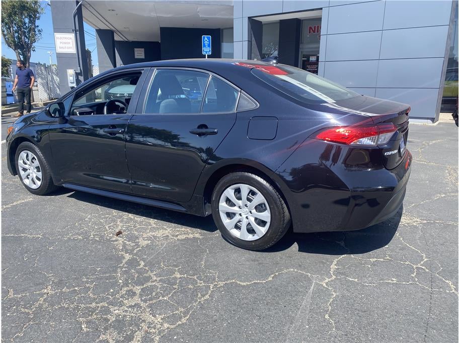 2024 Toyota Corolla LE Sedan 4D