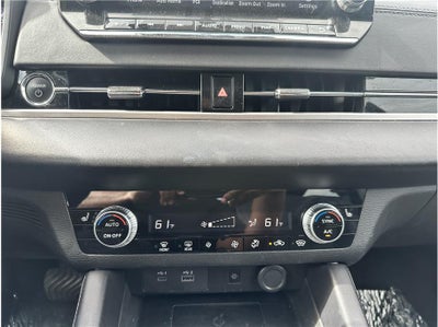 2024 Mitsubishi Outlander PHEV SE Sport Utility 4D