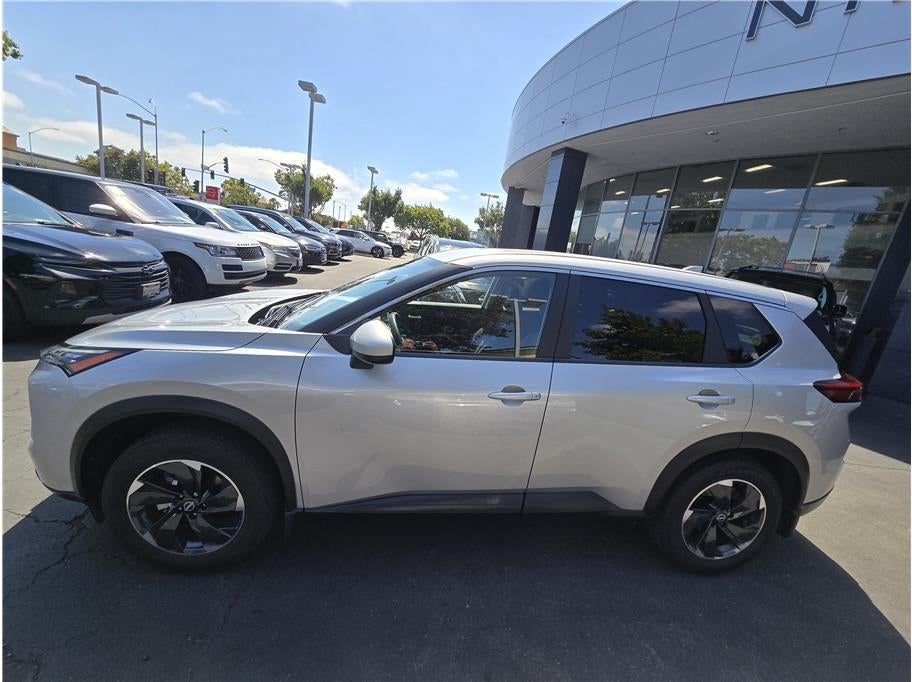 2024 Nissan Rogue SV Sport Utility 4D