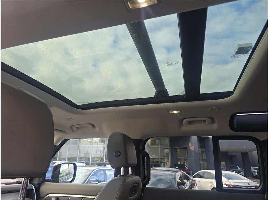 2022 Land Rover Defender 110 S Sport Utility 4D