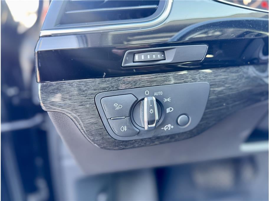 2019 Audi Q7 55 TFSI SE Premium Plus Sport Utility 4D