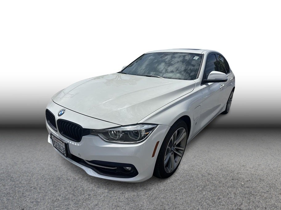 2018 BMW 3 Series 330e iPerformance Sedan 4D