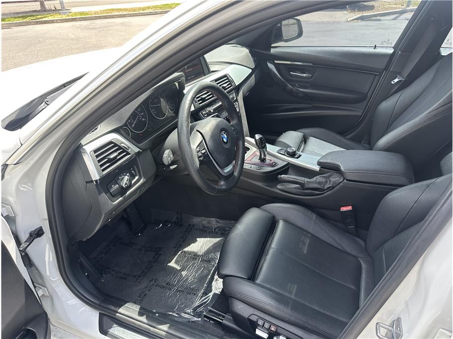 2018 BMW 3 Series 330e iPerformance Sedan 4D