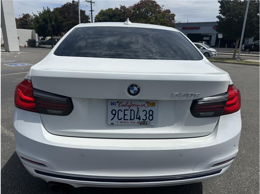 2018 BMW 3 Series 330e iPerformance Sedan 4D