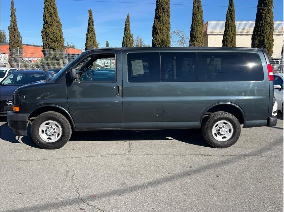 2017 Chevrolet Express 2500 Passenger LS Van 3D