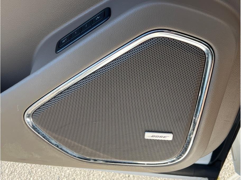 2015 Chevrolet Suburban LT Sport Utility 4D