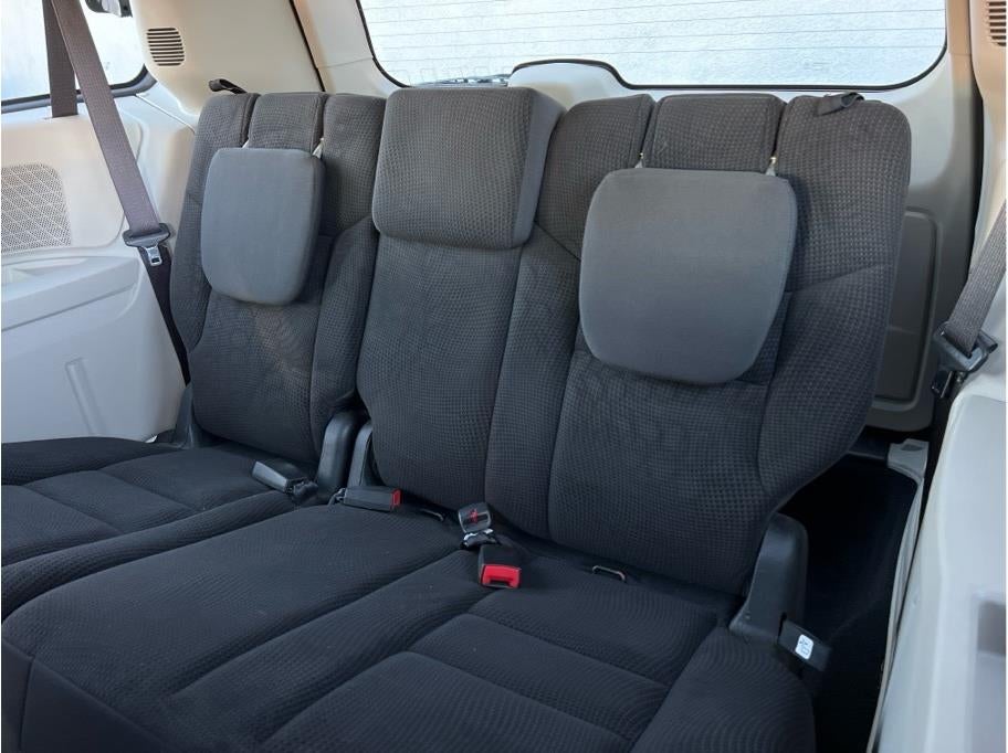 2017 Dodge Grand Caravan Passenger SE Minivan 4D